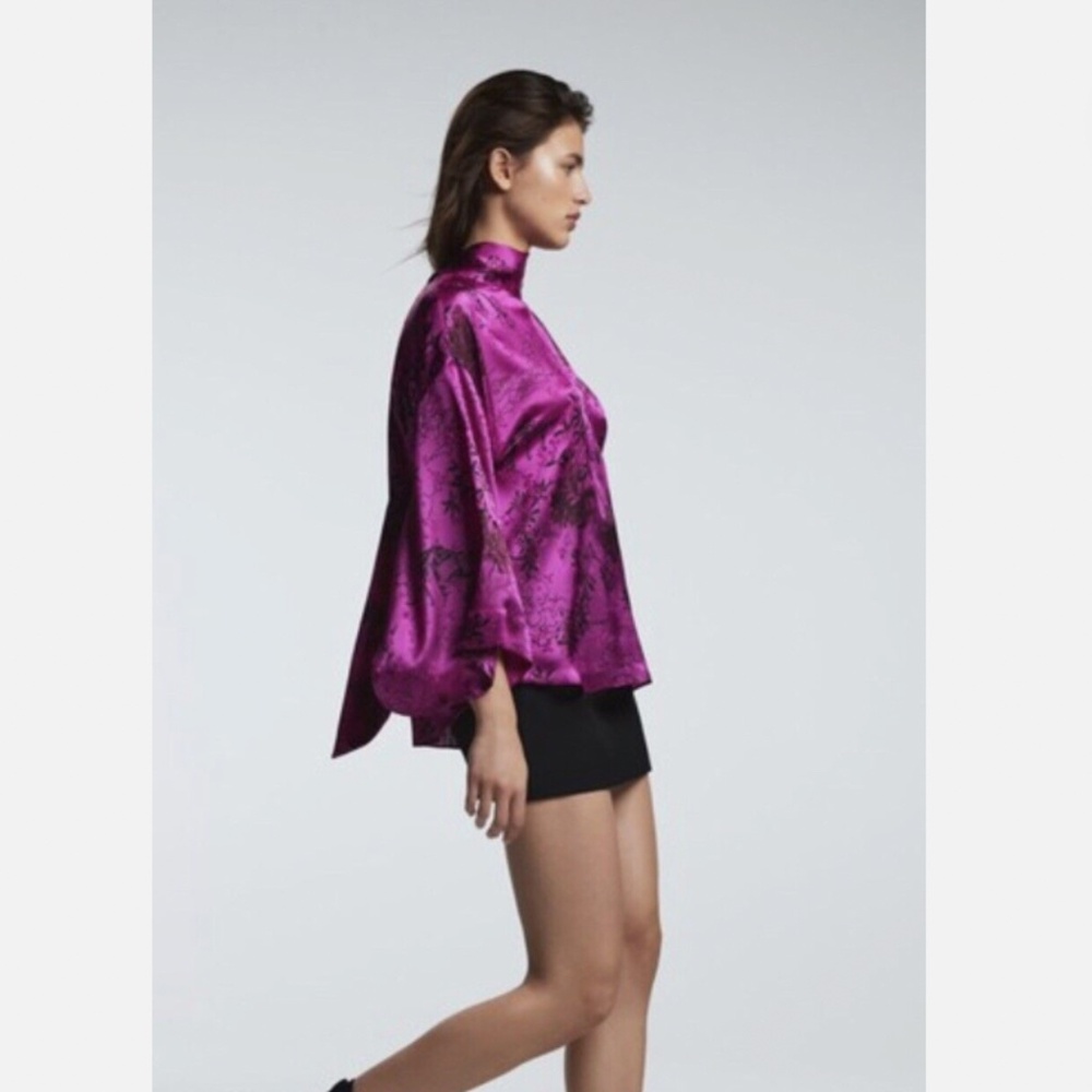 NWT, ZARA PRINTED JFUSHIA ACQUARD BLOUSE, S